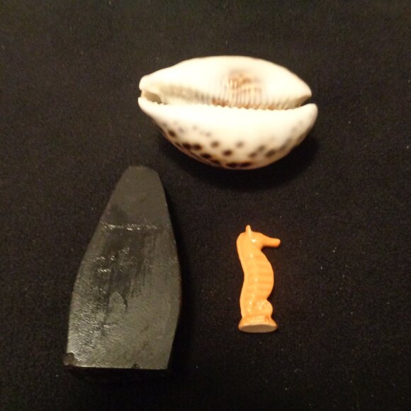 RETRO FERTILITY SM STATUE AS-IS OLD MARK SHELL & TINY ORANGE SEAHORSE LOT - Picture 2 of 4